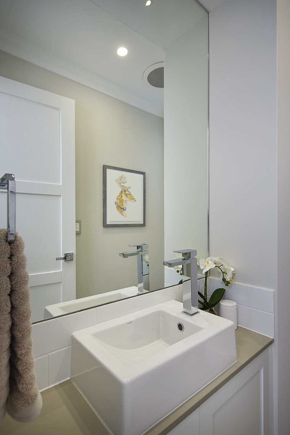 4U Address available on request, DARCH