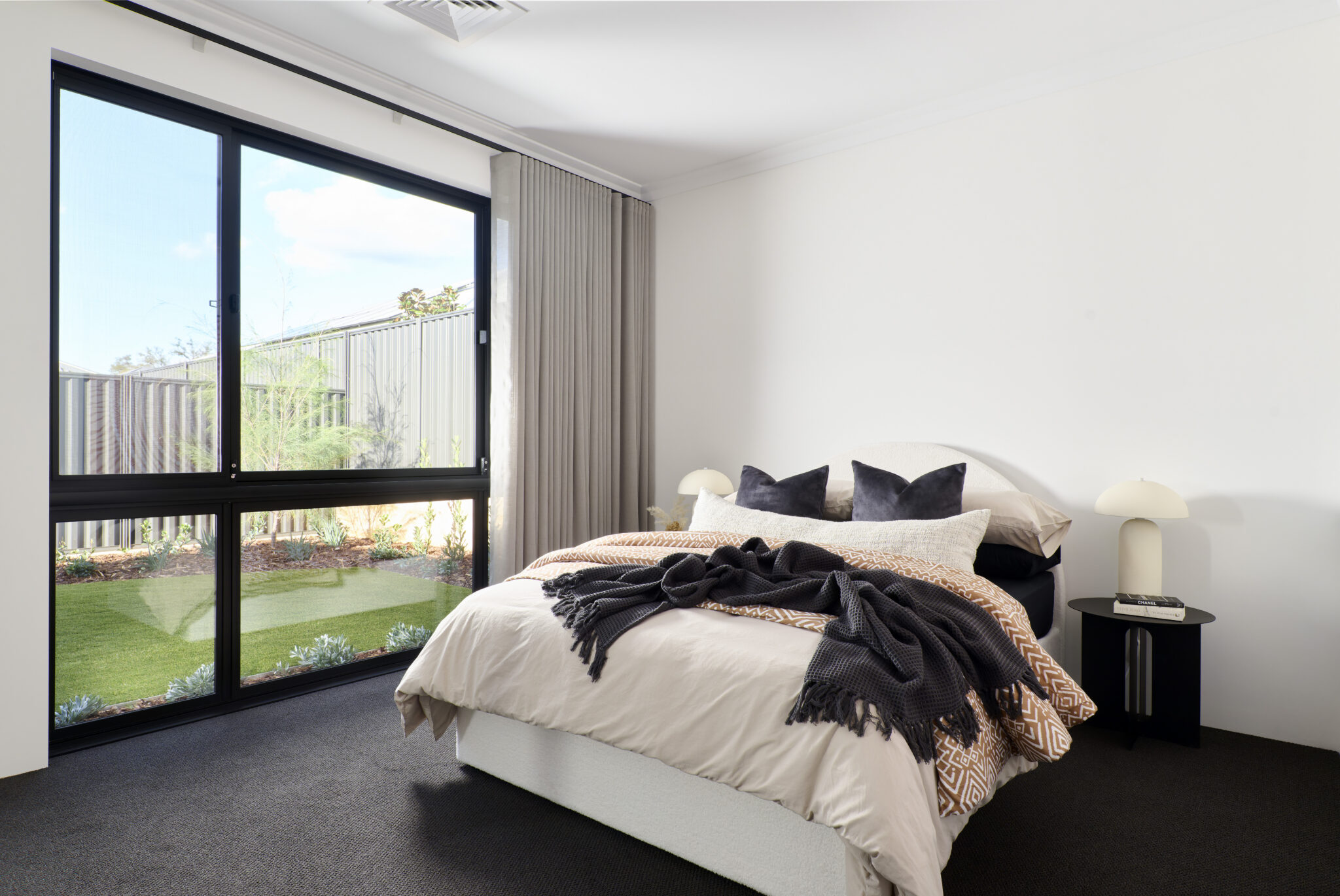1484 Ocean Parade, MADORA BAY