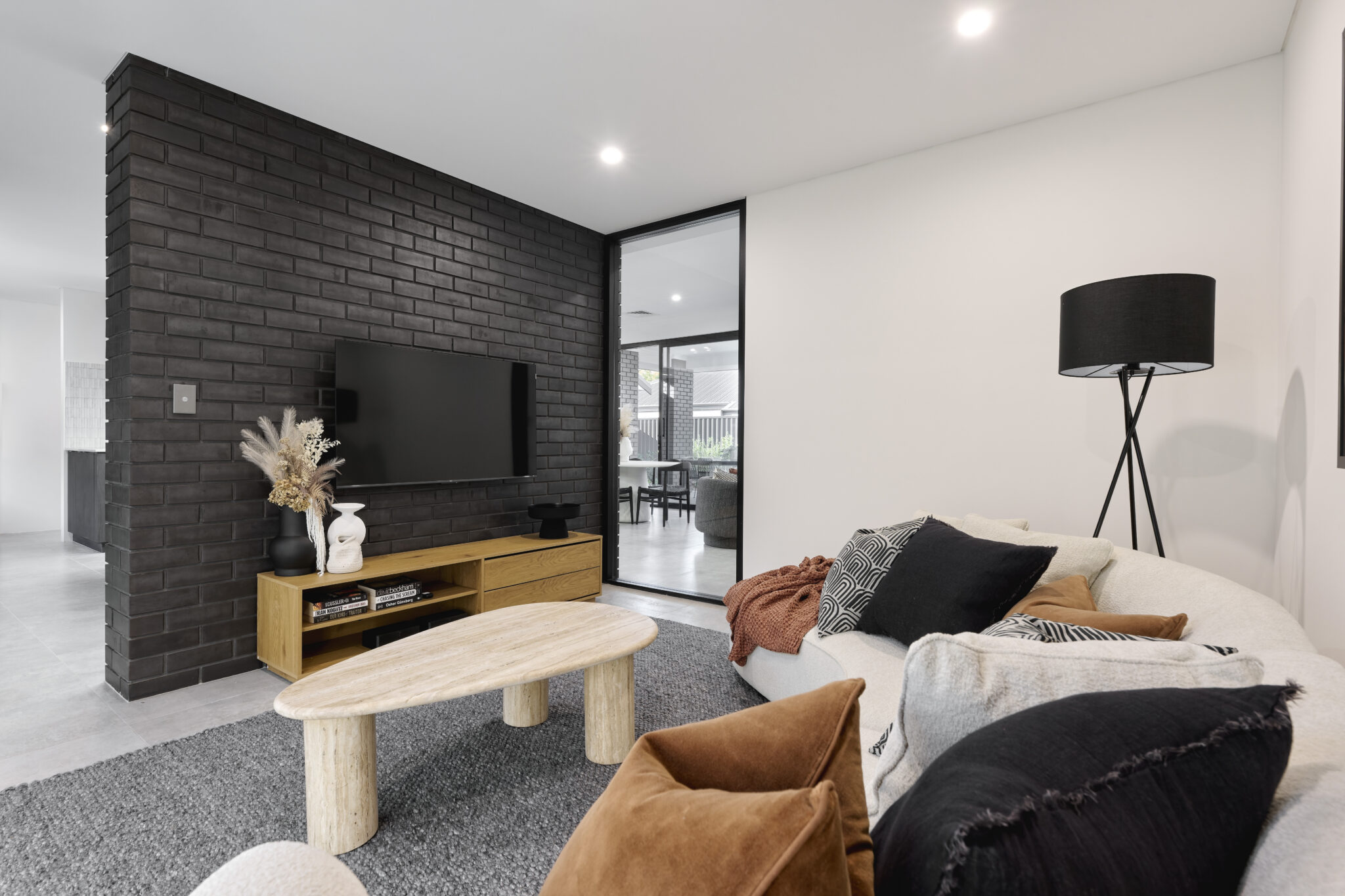 1484 Ocean Parade, MADORA BAY