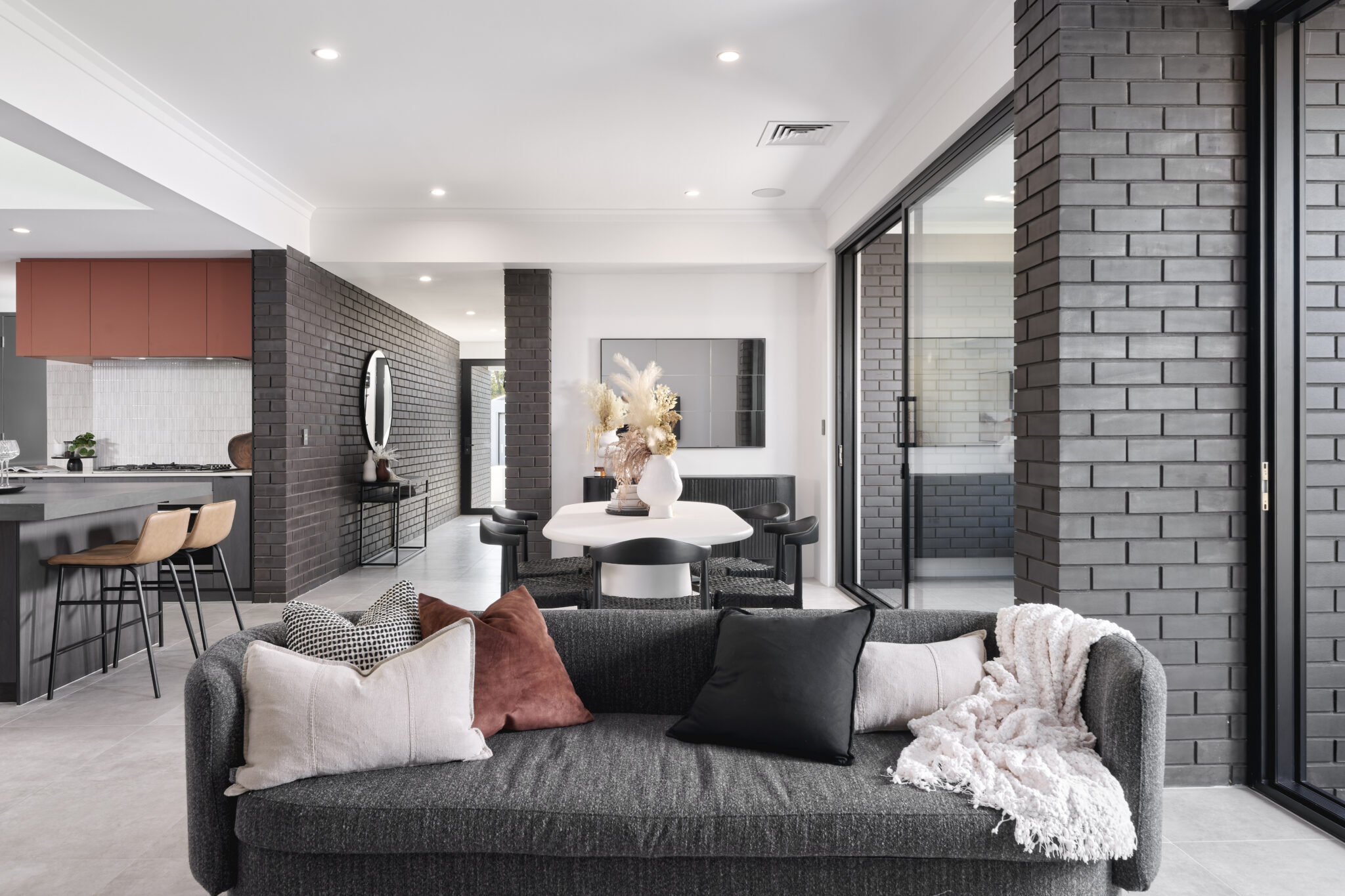 1484 Ocean Parade, MADORA BAY