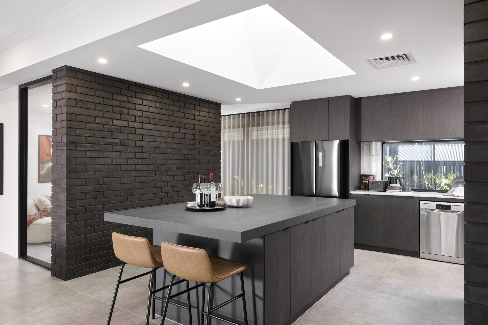 1484 Ocean Parade, MADORA BAY