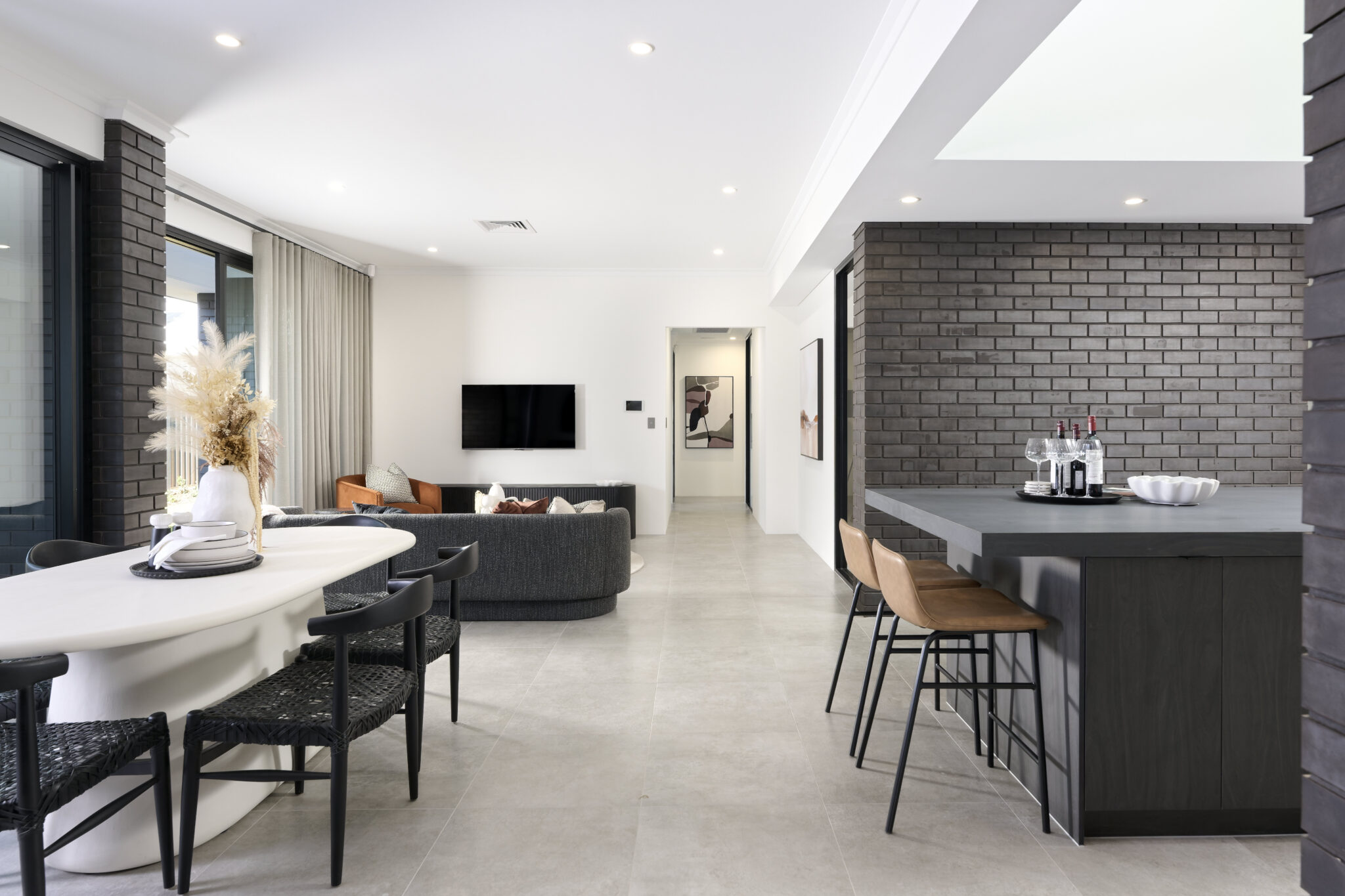 1484 Ocean Parade, MADORA BAY