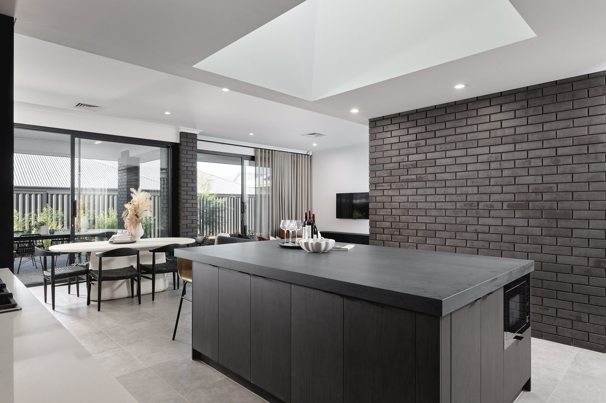 102 River View, SOUTH GUILDFORD