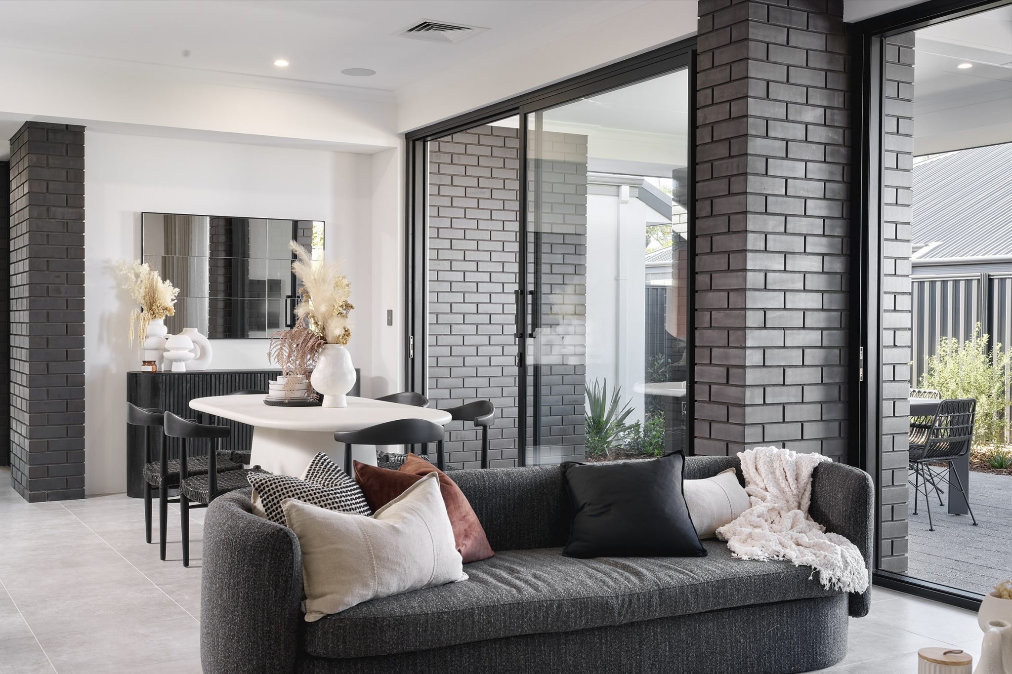 102 River View, SOUTH GUILDFORD